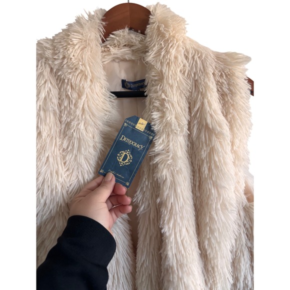 DEMOCRACY‎ Womens Cream Fuzzy Faux Fur Sleeveless Vest Jacket XS - Picture 2 of 6